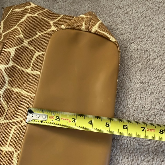 LIKE NEW FORTUNA VALENTINO STRAW TOTE - Picture 13 of 13